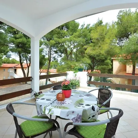 Appartement By The Sea Jelsa, Hvar - 12247 *